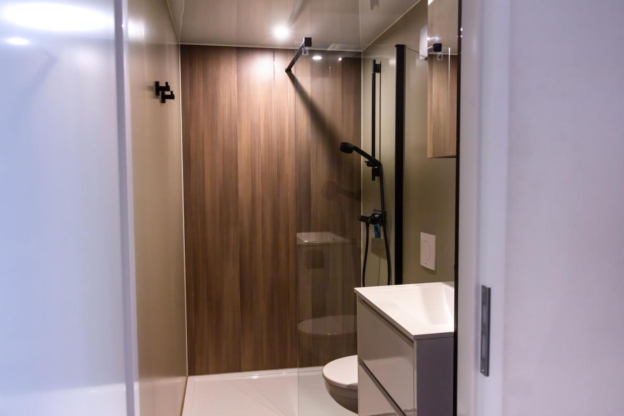 Luxurious Waterloft Near Beach And Centre By Weltevreden Experience Зеволде Экстерьер фото